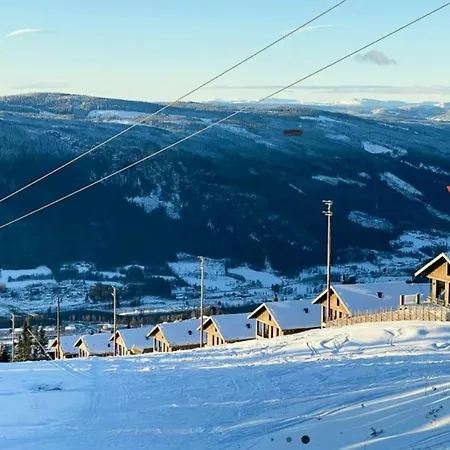 Dom wakacyjny Ski-inski-out In Hafjell With View *