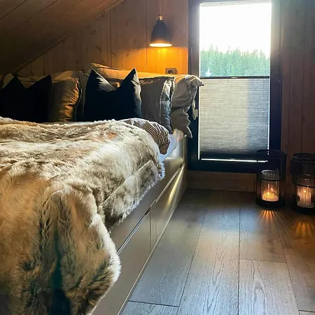 Ski-inski-out In Hafjell With View *